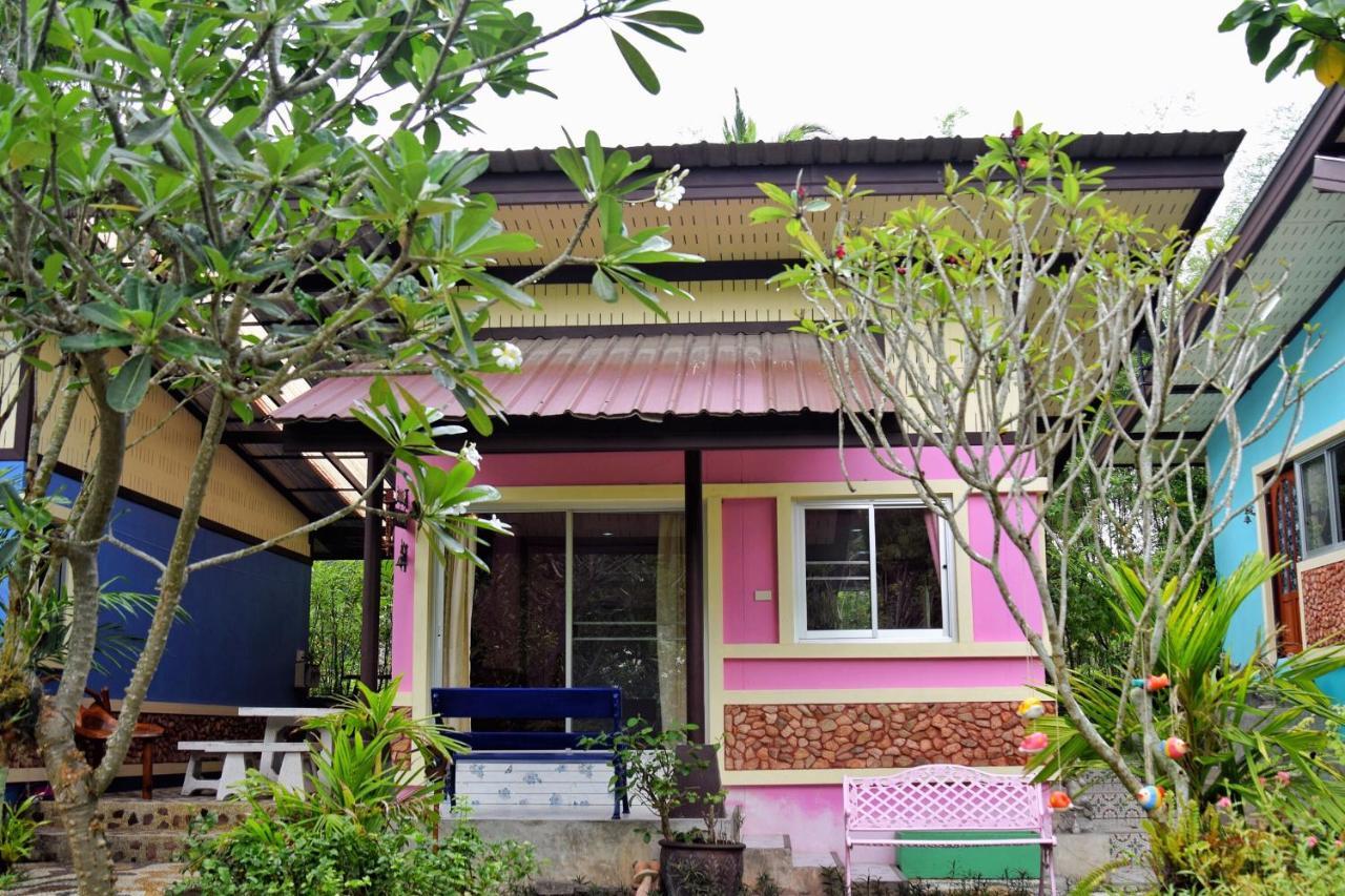 Ya Teng Homestay Banthaszaj Kültér fotó
